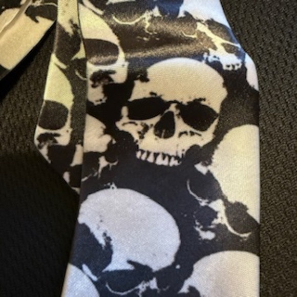 Skeleton skull tie - Picture 3 of 6